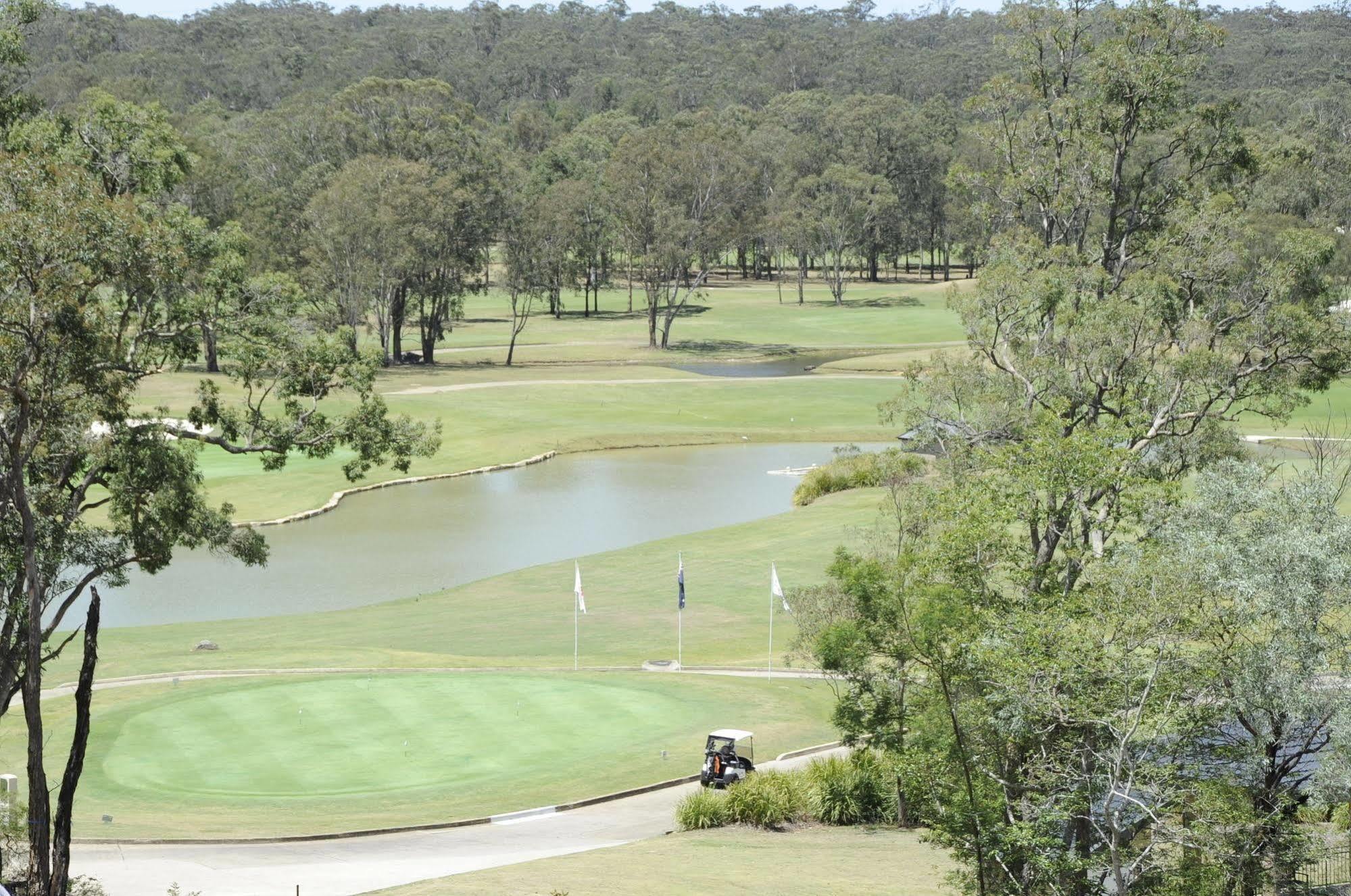 Riverside Oaks Golf Resort Cattai Dış mekan fotoğraf